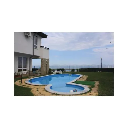 Two-bedroom Holiday In 別荘